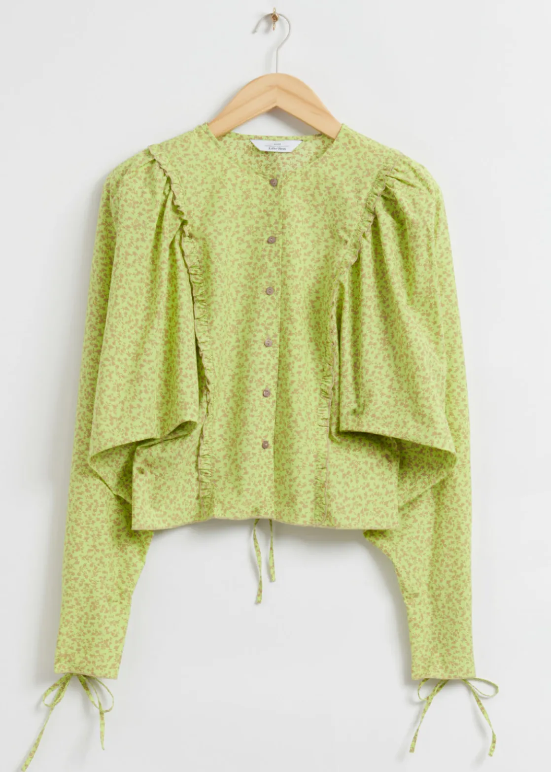 Voluminous Sleeve Frilled Blouse